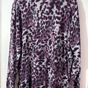 Jones New York soft knit animal print. Maroon, gray and black. Super comfy 1X